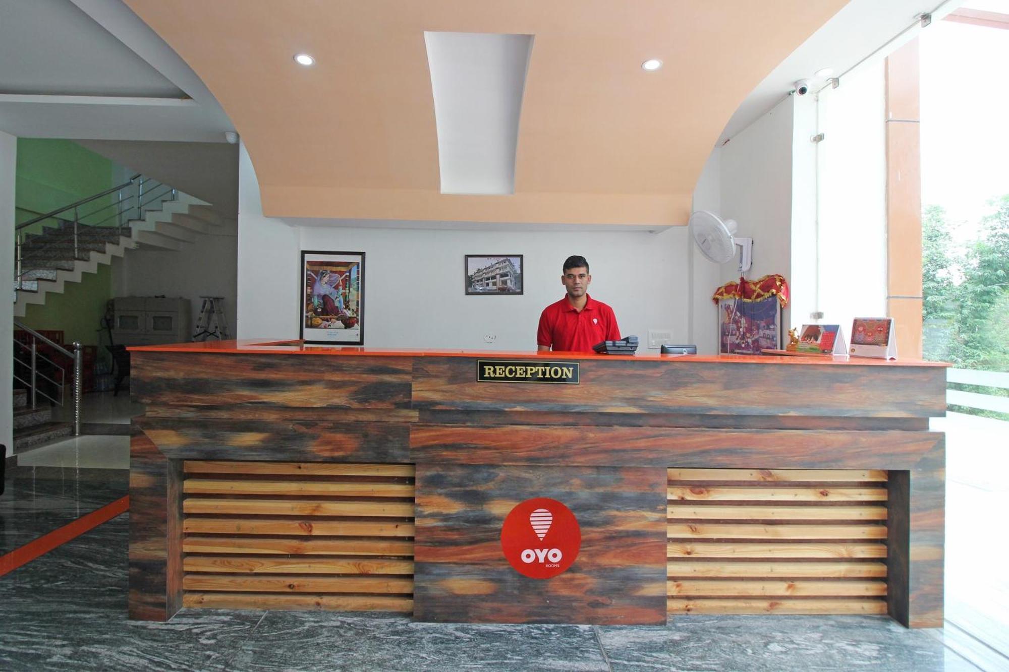 Oyo Hotel Chandni Dharamshala Exterior photo